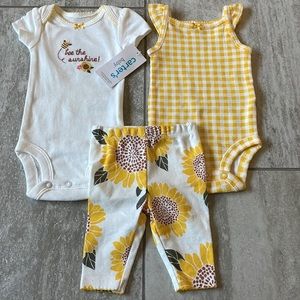 Carter’s Baby 3pc set cream checkered of cream & gold with sunflower